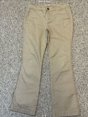 Old Navy Women’s Khaki Flare Jeans - Classic Fit. Size 10. Boot cut. NWOT